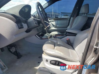 Zdjęcie 7 z 12 samochodu: 2005 BMW X5 4.4I VIN:5UXFB535X5LV16220 - miniatura