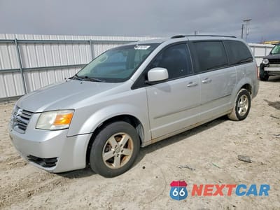 2010 DODGE GRAND CARAVAN SXT 2D4RN5D1XAR268704 - główne zdjęcie licytacji z USA - miniatura