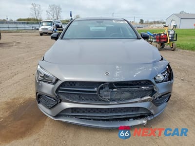 Piąte zdjęcie samochodu w środku: 2022 MERCEDES-BENZ CLA AMG 35 4MATIC VIN:W1K5J5BB4NN303667 - miniatura