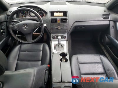 Zdjęcie 8 z 12 samochodu: 2009 MERCEDES-BENZ C 300 4MATIC VIN:WDDGF81X29R061064 - miniatura