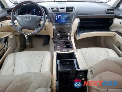 Zdjęcie 8 z 12 samochodu: 2009 LEXUS LS 460 L VIN:JTHGL46F395034473 - miniatura
