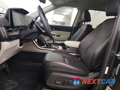 Zdjęcie 7 z 13 samochodu: 2024 KIA CARNIVAL SX VIN:KNDNE5H3XR6364830 - miniatura