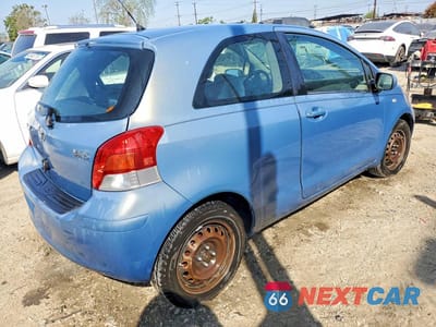 Trzecie zdjęcie samochodu z tyłu: 2009 TOYOTA YARIS BASE VIN:JTDJT903295246798 - miniatura