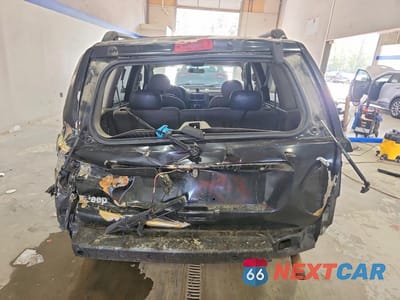 Zdjęcie 6 z 13 samochodu: 2004 JEEP GRAND CHEROKEE LAREDO VIN:1J4GX48S74C171124 - miniatura
