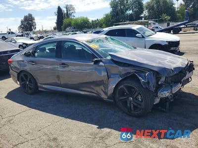 Czwarte zdjęcie samochodu z boku: 2018 HONDA ACCORD SPORT VIN:1HGCV1F32JA234899 - miniatura