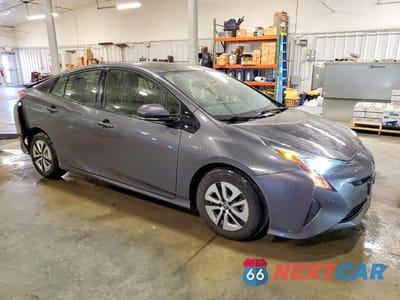 Czwarte zdjęcie samochodu z boku: 2017 TOYOTA PRIUS THREE VIN:JTDKARFU4H3046655 - miniatura