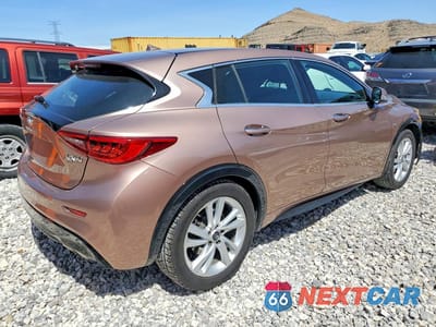 Trzecie zdjęcie samochodu z tyłu: 2018 INFINITI QX30 BASE VIN:SJKCH5CP8JA046289 - miniatura