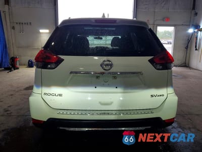 Zdjęcie 6 z 13 samochodu: 2017 NISSAN ROGUE SV VIN:5N1AT2MV0HC766636 - miniatura