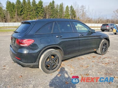 Trzecie zdjęcie samochodu z tyłu: 2021 MERCEDES-BENZ GLC 300 4MATIC VIN:W1N0G8EB3MV300573 - miniatura
