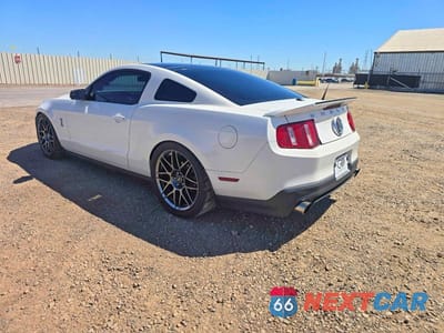 Trzecie zdjęcie samochodu z tyłu: 2012 FORD MUSTANG SHELBY GT500 VIN:1ZVBP8JS6C5249507 - miniatura