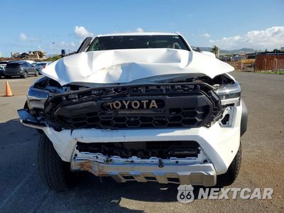 Piąte zdjęcie samochodu w środku: 2024 TOYOTA TACOMA TRAILHUNTER HV VIN:3TYLF5LN5RT009386 - miniatura