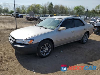 1997 TOYOTA CAMRY LE 4T1BG22K2VU016209 - główne zdjęcie licytacji z USA - miniatura