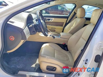 Zdjęcie 7 z 12 samochodu: 2015 JAGUAR XF 2.0T PREMIUM VIN:SAJWA0FS8FPU78748 - miniatura