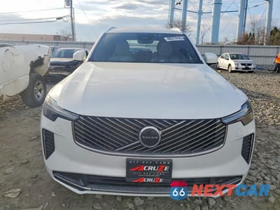 Piąte zdjęcie samochodu w środku: 2026 VOLVO XC90 CORE VIN:YV4M12PJ2T1494110 - miniatura