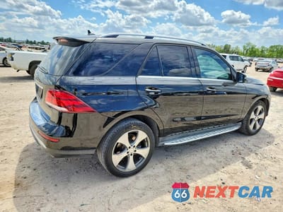 Trzecie zdjęcie samochodu z tyłu: 2016 MERCEDES-BENZ GLE 350 VIN:4JGDA5JB6GA811507 - miniatura