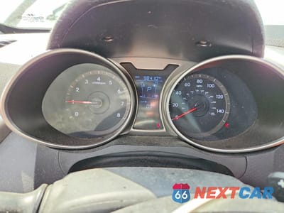 Zdjęcie 9 z 12 samochodu: 2013 HYUNDAI VELOSTER RE MIX VIN:KMHTC6AD4DU134075 - miniatura
