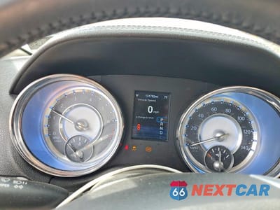 Zdjęcie 9 z 11 samochodu: 2013 CHRYSLER 300 VIN:2C3CCAAG9DH527711 - miniatura