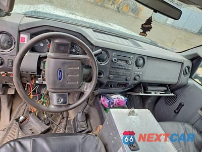Zdjęcie 8 z 12 samochodu: 2012 FORD F350 SUPER DUTY VIN:1FT8X3D64CEA51586 - miniatura