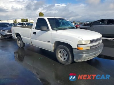 Czwarte zdjęcie samochodu z boku: 2001 CHEV SILVERADO 1500 VIN:1GCEC14T51E243119 - miniatura