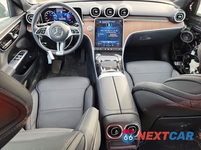 Zdjęcie 8 z 12 samochodu: 2025 MERCEDES-BENZ C 300 VIN:W1KAF4GB5SR281640 - miniatura