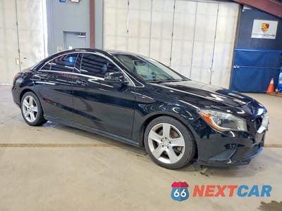 Czwarte zdjęcie samochodu z boku: 2016 MERCEDES-BENZ CLA 250 4MATIC VIN:WDDSJ4GB2GN304759 - miniatura