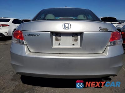 Zdjęcie 6 z 12 samochodu: 2010 HONDA ACCORD EXL VIN:1HGCP2F88AA115072 - miniatura