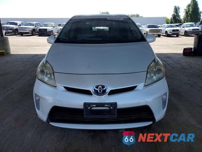 Piąte zdjęcie samochodu w środku: 2012 TOYOTA PRIUS FOUR VIN:JTDKN3DU8C1534337 - miniatura