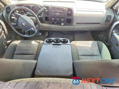 Zdjęcie 8 z 13 samochodu: 2014 CHEVROLET SILVERADO C2500 HEAVY DUTY VIN:1GC1CVCG9EF102001 - miniatura