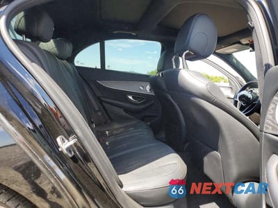 Zdjęcie 10 z 12 samochodu: 2021 MERCEDES-BENZ E 350 VIN:W1KZF8DB8MA874120 - miniatura