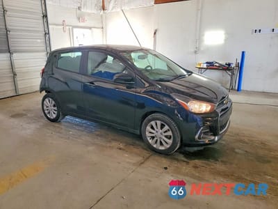 Czwarte zdjęcie samochodu z boku: 2017 CHEVROLET SPARK 1LT VIN:KL8CD6SA2HC767975 - miniatura