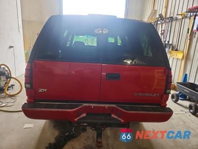 Zdjęcie 6 z 12 samochodu: 2000 CHEVROLET TAHOE K1500 VIN:1GNEK13R4YR102903 - miniatura