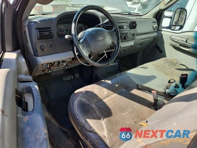 Zdjęcie 8 z 12 samochodu: 2006 FORD F350 SUPER DUTY VIN:1FDWF36P06EC59450 - miniatura