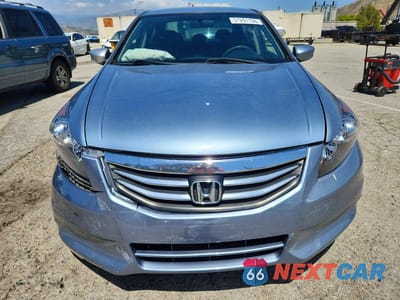 Piąte zdjęcie samochodu w środku: 2011 HONDA ACCORD LXP VIN:1HGCP2F43BA111204 - miniatura