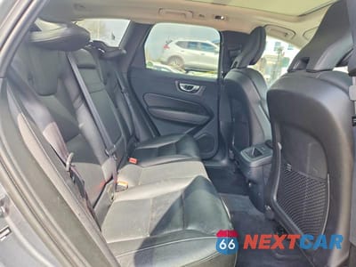Zdjęcie 11 z 12 samochodu: 2019 VOLVO XC60 T6 MOMENTUM VIN:LYVA22RK0KB263996 - miniatura