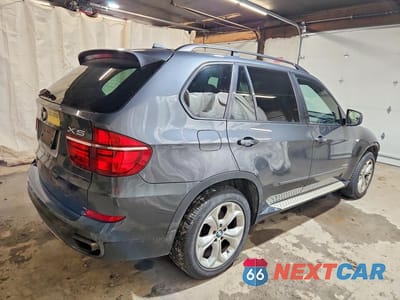 Trzecie zdjęcie samochodu z tyłu: 2013 BMW X5 XDRIVE50I VIN:5UXZV8C50DL899475 - miniatura