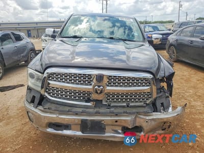 Piąte zdjęcie samochodu w środku: 2015 RAM 1500 LARAMIE VIN:1C6RR7NT1FS733994 - miniatura