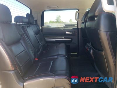 Zdjęcie 10 z 12 samochodu: 2017 TOYOTA TUNDRA SR5 VIN:5TFDW5F19HX585192 - miniatura