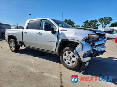 Czwarte zdjęcie samochodu z boku: 2022 CHEVROLET SILVERADO K2500 HEAVY DUTY LTZ VIN:1GC4YPEY2NF196190 - miniatura