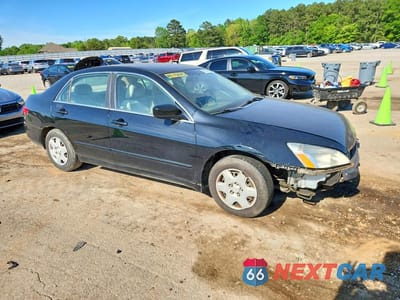 Czwarte zdjęcie samochodu z boku: 2005 HONDA ACCORD LX VIN:1HGCM56495A099428 - miniatura