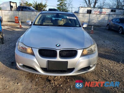 Piąte zdjęcie samochodu w środku: 2010 BMW 328 XI VIN:WBAPK7C52AA461055 - miniatura
