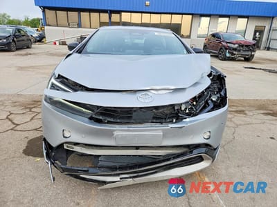 Piąte zdjęcie samochodu w środku: 2024 TOYOTA PRIUS PRIME XSE VIN:JTDACACU7R3023111 - miniatura