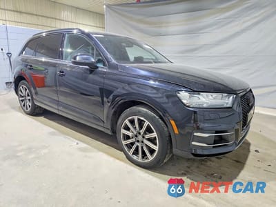 Czwarte zdjęcie samochodu z boku: 2017 AUDI Q7 PRESTIGE VIN:WA1VAAF71HD028322 - miniatura