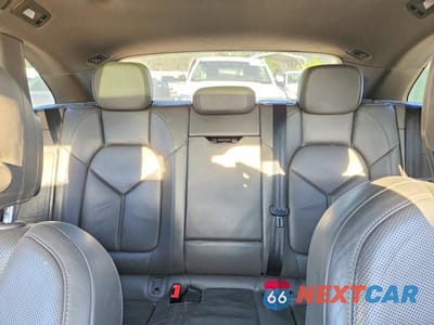 Zdjęcie 10 z 13 samochodu: 2021 PORSCHE MACAN VIN:WP1AA2A55MLB08172 - miniatura