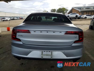 Zdjęcie 6 z 13 samochodu: 2018 VOLVO S90 T5 MOMENTUM VIN:LVY102AK4JP056251 - miniatura