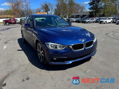 Czwarte zdjęcie samochodu z boku: 2018 BMW 320 XI VIN:WBA8E5G54JNU47029 - miniatura