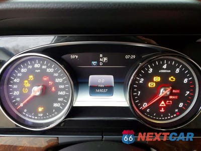 Zdjęcie 9 z 12 samochodu: 2017 MERCEDES-BENZ E 300 4MATIC VIN:WDDZF4KB9HA023591 - miniatura