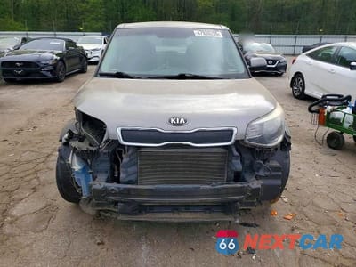 Piąte zdjęcie samochodu w środku: 2016 KIA SOUL BASE VIN:KNDJN2A22G7244073 - miniatura
