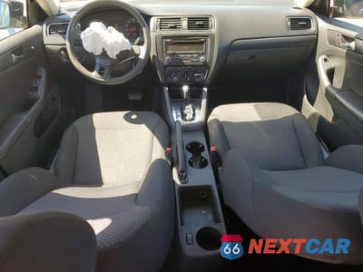 Zdjęcie 8 z 12 samochodu: 2013 VOLKSWAGEN JETTA BASE VIN:3VW2K7AJ4DM398297 - miniatura