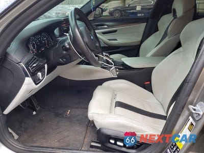 Zdjęcie 7 z 12 samochodu: 2019 BMW M5 VIN:WBSJF0C59KB448442 - miniatura