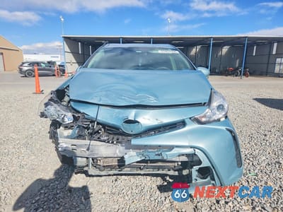 Piąte zdjęcie samochodu w środku: 2016 TOYOTA PRIUS V TWO VIN:JTDZN3EU8GJ054706 - miniatura